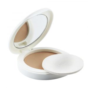 Lakme Perfect Radiance Compact Powder, Golden Medium 03, 8 gm | Compact Powder with SPF 23 | Soothing and Moisturising Compact | Smooth Matte Finish
