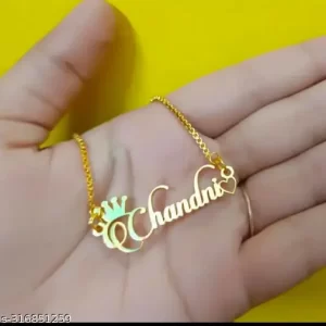 woman customizeds name nacklack with chain
