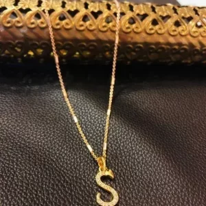 Elite Chunky Pendants & Lockets