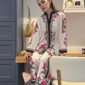VEERVASTRA Stylist Co-ord Set for Women | Rayon Floral Printed Top & Bottom Set for Girls & Women | Kurti Pant Set | Premium Rayon 2025 Trending Co-Ord Set | Designer 2-Piece Outfit | 2025 Fashion Wear | Modern Kurta Pant with Fusion Look | Pink Flowers Co-ords Set | Festival Special Co-ord Set