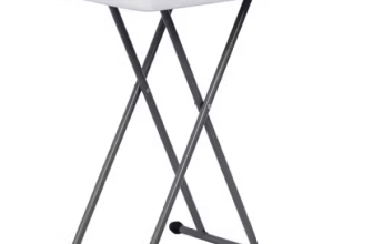 Easy carry folding Plastic table